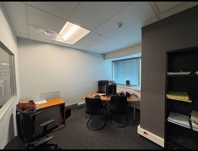 401M² OFFICE TO LET IN FORESHORE